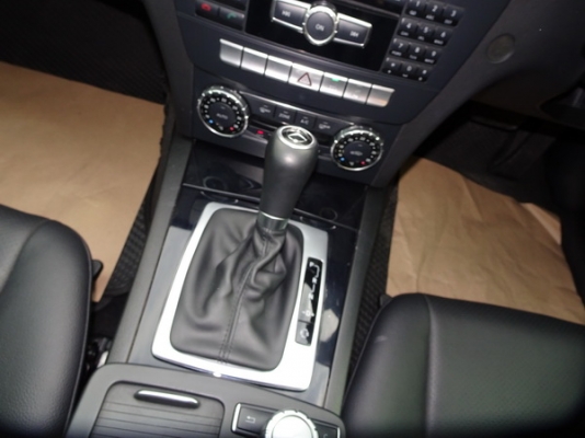 Benz C200 CGI BlueEFFICIENCY W204 1.8 ปี 2013