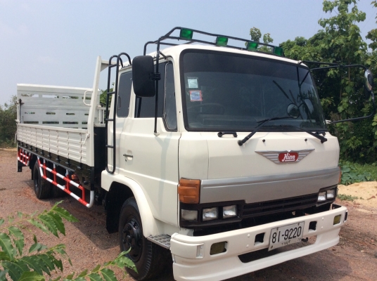 HINO F18 เครื่อง 185 แรง ยาว  6 ม.  พวงมาลัยพาว์เวอร์ เบรคจิ๊ฟฟี่ (มีลิฟต์ท้าย) เครื่องดี ยางดี ขับดี ครัทซีสวย ขาย 490,000 บาท ศุภากร 081-1903107, 081-4252943
