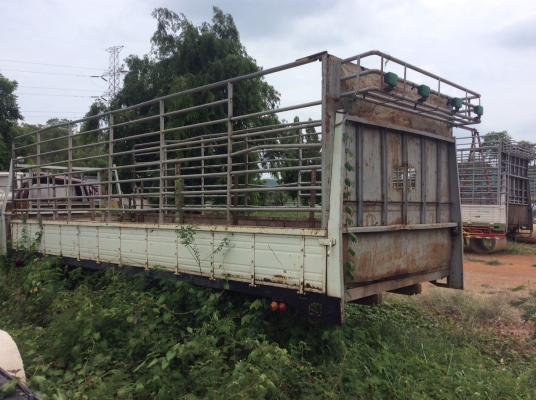 กระบะ 6ล้อ HINO MECA ยาว 6.5 ม. กว้าง 2.25 ม. ครัทซี 0.8 ม.พร้อมรั้ว พิ้นปูเหล็ก ขายตามสภาพ 38,000  บาท ศุภากร081-1903107, 081-4252943