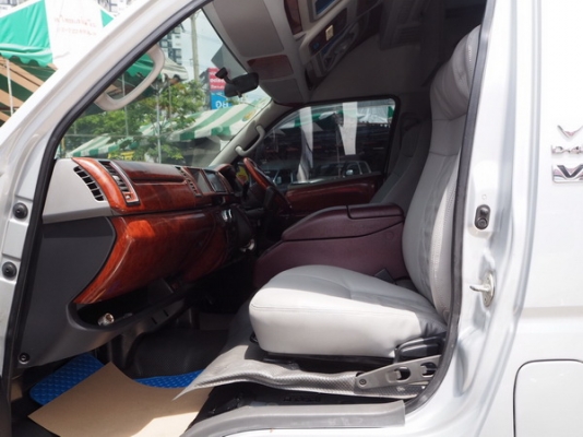 TOYOTA COMMUTER 2.5D4D MT ปี 2009