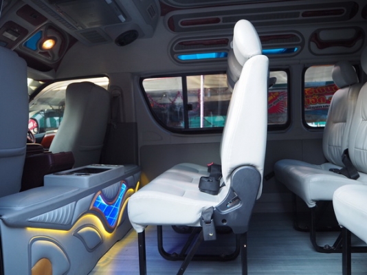 TOYOTA COMMUTER 2.5D4D MT ปี 2009