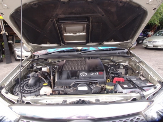 TOYOTA FORTUNER 3.0 V 2WD AT ปี 2010