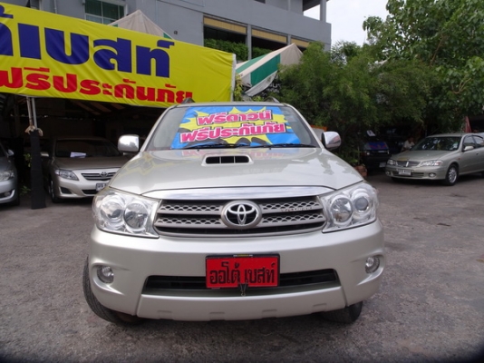 TOYOTA FORTUNER 3.0 V 2WD AT ปี 2010