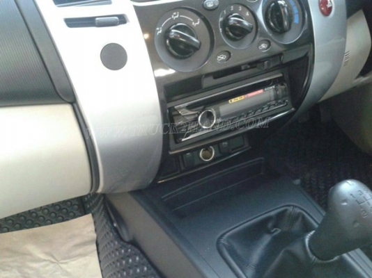 MITSUBISHI PAJERO SPORT ระยะไมล์วิ่งได้ 37,000 กิโล MITSUBISHI PAJERO SPORT ระยะไมล์วิ่งได้ 37,000 กิโล