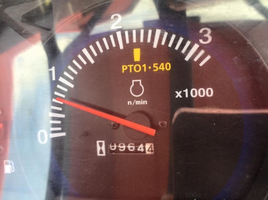 ขายรถไถคูโบต้า L47082เพลา สวยๆเดิมๆใช้งาน 900 ชม. ขายพร้อมชุดอุปกรณ์ใบมีดดันดินหน้าและผานพรวน ราคา 398,000 บาท สนใจโทร 081-9136451 หรือ ขอดูรูปได้ทาง line:bow6451 ค่ะ