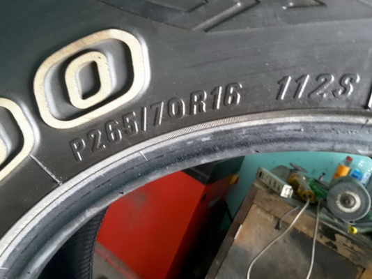 Maxxis AT 265/70/16 ปี16 สภาพสวยๆ 1ชุด Maxxis AT 265/70/16 ปี16 สภาพสวยๆ 1ชุด