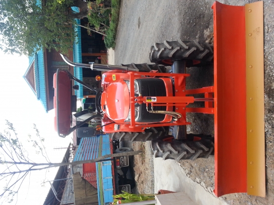 คูโบต้า L4708 4 WD ใบมีดดันหน้าใหม่ ผานหลัง 6x22 ใหม่ ทำงาน 789 ชั่วโมง..จดทะเบียน ธ.ค.2555