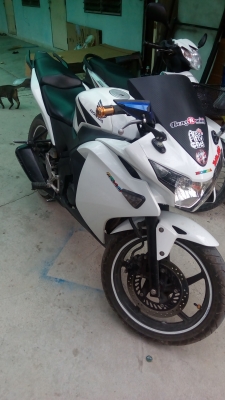 40,000฿ ขายhonba  CBR150, ปี2012 เครื่องเดิม150+วิ่งสบายๆ ไฟเหลี้ยวหน้าทรงนินจา  ท่อเดิมผ่า ไฟท้ายledไฟเหลี่ยวในตัว ยางใหม่110-140ใหย่กว่าเดิม สภาพตามรุป พร้อมโอน เดือนตุลา ชื่อติดทหารอยู่ขายเพราะจะอัฟCC!!!! สนหลังไมค์!!