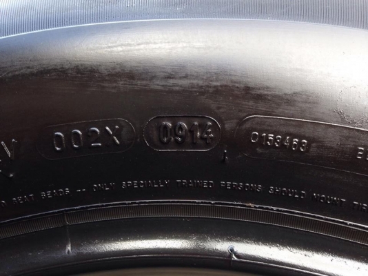 ยาง MICHELIN 265-65-17 ปี 14 ครบชุด 4 เส้น 6000 สภาพสวยๆดอกยางนิ่มๆไม่บวมไม่กินข้างเอาไปวิ่งกันยาวๆค่ะ