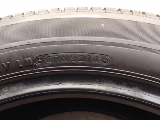 ยาง Bridgstone 215-55-17 ปี 14 ครบชุด 4 เส้น 4500 สภาพสวยๆไม่มีปะไม่บวมไม่กินข้างดอกยางเหลือเยอะเอาไปวิ่งกันใด้อีกยาวค่ะ