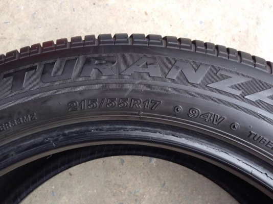 ยาง Bridgstone 215-55-17 ปี 14 ครบชุด 4 เส้น 4500 สภาพสวยๆไม่มีปะไม่บวมไม่กินข้างดอกยางเหลือเยอะเอาไปวิ่งกันใด้อีกยาวค่ะ