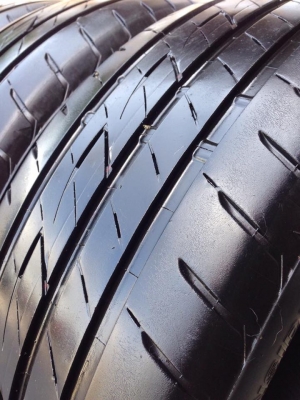 ยาง Bridgstone 215-55-17 รุ่น ECOPLA ปี 14 ครบชุด 4 เส้น 5000 สภาพสวยๆไม่มีปะไม่บวมไม่กินข้างดอกยางเหลือเยอะเอาไปวิ่งกันใด้อีกยาวค่ะ ยาง Bridgstone 215-55-17 รุ่น ECOPLA ปี 14 ครบชุด 4 เส้น 5000 สภาพสวยๆไม่มีปะไม่บวมไม่กินข้างดอกยางเหลือเยอะเอาไปวิ่งกันใด้อีกยาวค่ะ
