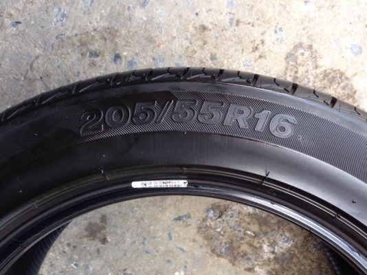 ยาง Firestone 205-55-16 ปี 15 2 เส้น ปี 14 2 เส้น ครบชุด 4 เส้น 3500 สภาพสวยๆดอกยางนิ่มๆไม่บวมเอาไปวิ่งกันยาวๆราคาเบาๆค่ะ