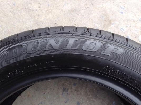 ยาง DUNLOP 205-55-16ปี 15 3 เส้น ปี 14 1เส้น ครบชุด 4 เส้น 4000 สภาพสวยๆไม่มีปะไม่บวมไม่กินข้างดอกยางเหลือเยอะเอาไปวิ่งกันใด้อีกยาวค่ะ