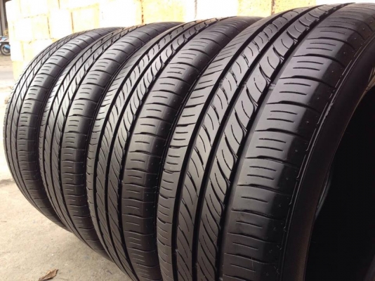 ยาง DUNLOP 205-55-16ปี 15 3 เส้น ปี 14 1เส้น ครบชุด 4 เส้น 4000 สภาพสวยๆไม่มีปะไม่บวมไม่กินข้างดอกยางเหลือเยอะเอาไปวิ่งกันใด้อีกยาวค่ะ