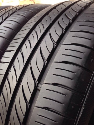 ยาง DUNLOP 205-55-16ปี 15 3 เส้น ปี 14 1เส้น ครบชุด 4 เส้น 4000 สภาพสวยๆไม่มีปะไม่บวมไม่กินข้างดอกยางเหลือเยอะเอาไปวิ่งกันใด้อีกยาวค่ะ