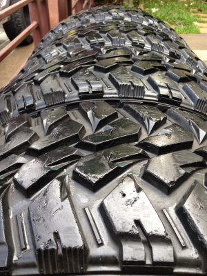 ยาง Mud Maxxis 275 60 20 ดอกเต็ม ไม่มีปะ ราคาไม่แพง