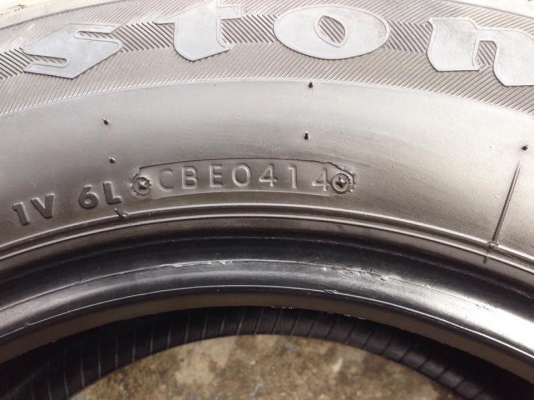 ยาง Firestone 205-70-15 2 เส้น 215 70 15 2 เส้น ปี 14 ครบชุด 4 เส้น 4000 สภาพสวยๆดอกยางนิ่มๆไม่บวมเอาไปวิ่งกันยาวๆราคาเบาๆค่ะ