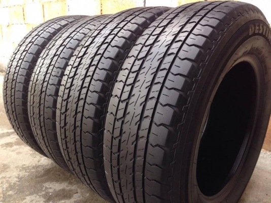 ยาง Firestone 205-70-15 2 เส้น 215 70 15 2 เส้น ปี 14 ครบชุด 4 เส้น 4000 สภาพสวยๆดอกยางนิ่มๆไม่บวมเอาไปวิ่งกันยาวๆราคาเบาๆค่ะ