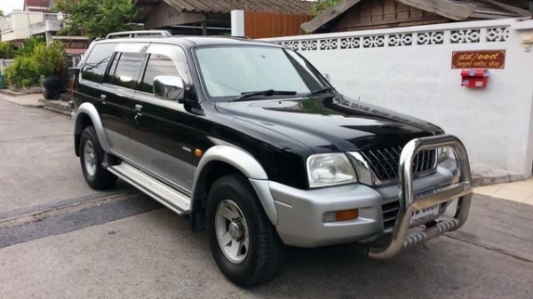 02 มิตซูบิชิ จีวาก้อน 2.8 abs airbag มือเดียว เกียร์ออโต้ 4x4