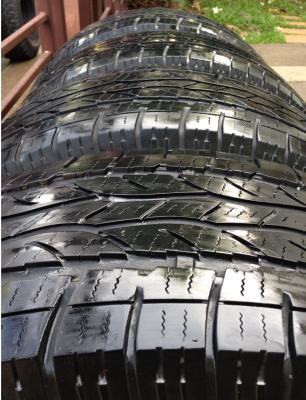 ยาง Maxxis 265 65 17 กลางปี14 ดอกสวย พร้อมใช้งาน ราคาไม่แพง