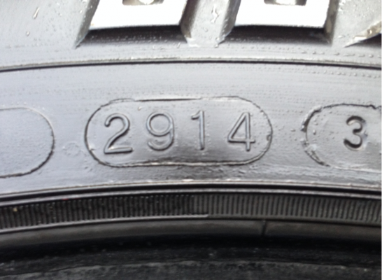 ยาง Maxxis 265 65 17 กลางปี14 ดอกสวย พร้อมใช้งาน ราคาไม่แพง