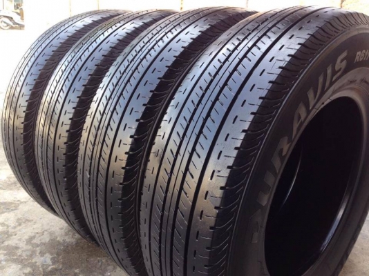 ยาง Bridgstone 195 R 15 ปี 14 ครบชุด 4 เส้น 4500 สภาพสวยๆดอกยางนิ่มๆไม่บวมดอกยางเหลือเยอะวิ่งใด้อีกนานค่ะ