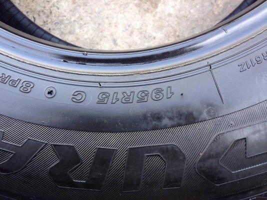 ยาง Bridgstone 195 R 15 ปี 14 ครบชุด 4 เส้น 4500 สภาพสวยๆดอกยางนิ่มๆไม่บวมดอกยางเหลือเยอะวิ่งใด้อีกนานค่ะ
