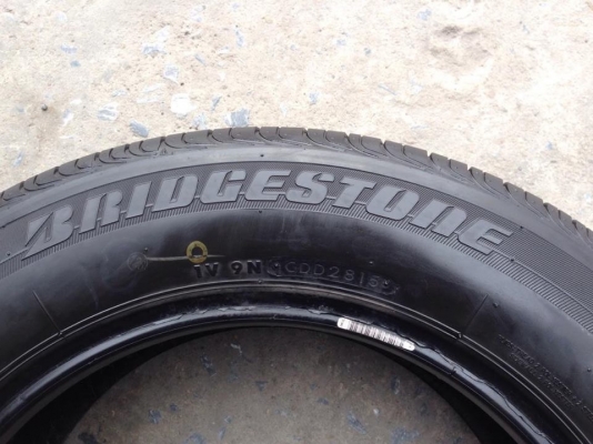 ยาง Bridgstone 195-65-15 ปี 15 ครบชุด 4 เส้น 3000 สภาพสวยๆดอกยางนิ่มๆไม่มีปะไม่บวมดอกยางเหลือเยอะวิ่งใด้อีกนานค่ะ