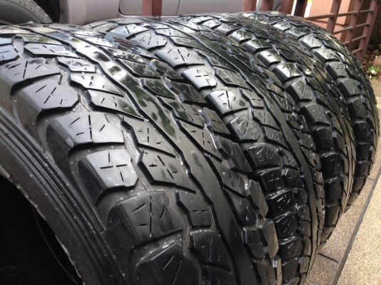 ยาง All Dunlop 31 10.5 R15 ปี13 ดอกเยอะ พร้อมใช้งาน ราคาไม่แพง