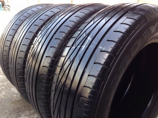 ยาง GOOD YEAR 195-65-15 MADE IN JAPAN ปี 13 ครบชุด 4 เส้น 3000 สภาพสวยๆไม่มีปะไม่บวมไม่กินข้างดอกยางเหลือเยอะวิ่งใด้อีกนานค่ะ