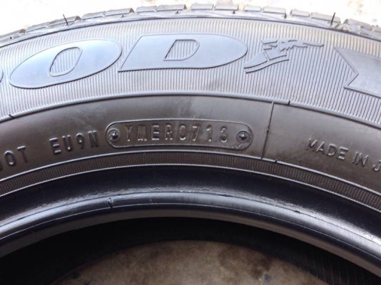 ยาง GOOD YEAR 195-65-15 MADE IN JAPAN ปี 13 ครบชุด 4 เส้น 3000 สภาพสวยๆไม่มีปะไม่บวมไม่กินข้างดอกยางเหลือเยอะวิ่งใด้อีกนานค่ะ