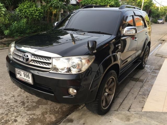 08 โตโยต้าฟอจูนเนอร์ 2.7 V สีดำท็อปสุด abs airbag