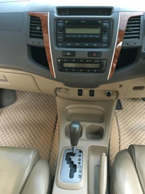 08 โตโยต้าฟอจูนเนอร์ 2.7 V สีดำท็อปสุด abs airbag