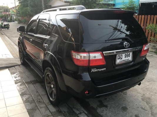 08 โตโยต้าฟอจูนเนอร์ 2.7 V สีดำท็อปสุด abs airbag