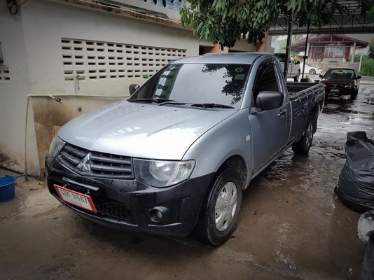 Triton ตอนเดียว ปี 2011 cng โรงงาน ราคา 198000 ++++++++