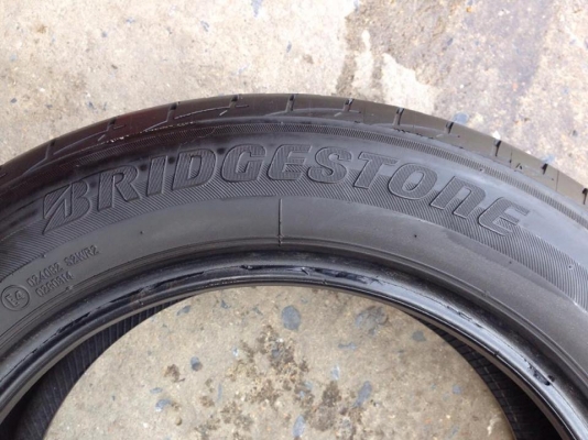 ยาง Bridgstone 185-60-15 ปี 15 ครบชุด 4 เส้น 3000 สภาพสวยๆไม่บวมไม่กินข้างดอกยางเหลือเยอะเอาไปวิ่งกันใด้อีกยาวค่ะ