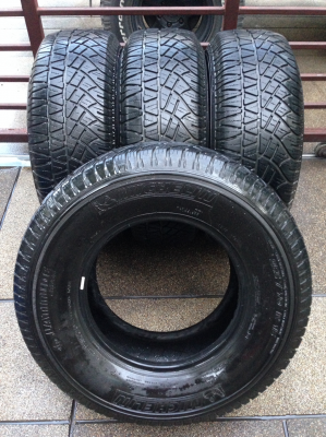 ยาง Michelin Latitude 255 70 15 กลางปี13 ดอกเต็ม ไม่มีปะ ใช้กันยาว ราคาไม่แพง