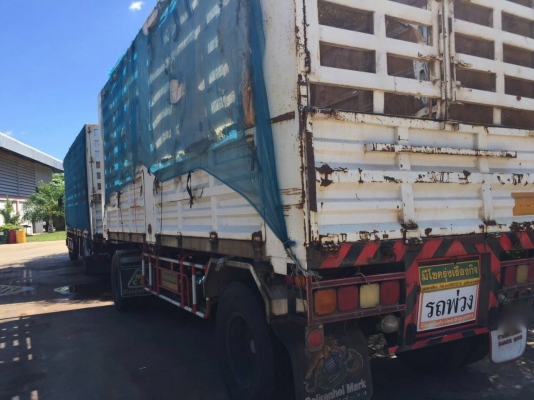 รถอีซูซุ 6 ล้อ FTR  240 แรงม้า. ปี 54. ( รถวิ่ง 27x,xxx กม. ) , ( ขาย แม่ , ลูก. ) , ( มี ขาย 6 พ่วง. )   สนใจติดต่อ  081 - 6079515