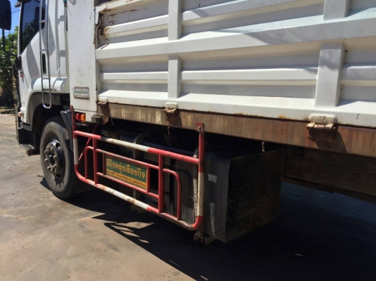 รถอีซูซุ 6 ล้อ FTR  240 แรงม้า. ปี 54. ( รถวิ่ง 27x,xxx กม. ) , ( ขาย แม่ , ลูก. ) , ( มี ขาย 6 พ่วง. )   สนใจติดต่อ  081 - 6079515