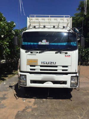 รถอีซูซุ 6 ล้อ FTR  240 แรงม้า. ปี 54. ( รถวิ่ง 27x,xxx กม. ) , ( ขาย แม่ , ลูก. ) , ( มี ขาย 6 พ่วง. )   สนใจติดต่อ  081 - 6079515