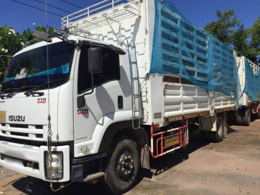 รถอีซูซุ 6 ล้อ FTR  240 แรงม้า. ปี 54. ( รถวิ่ง 27x,xxx กม. ) , ( ขาย แม่ , ลูก. ) , ( มี ขาย 6 พ่วง. )   สนใจติดต่อ  081 - 6079515