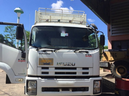 รถอีซูซุ 6 ล้อ FTR  240 แรงม้า. ปี 54. ( รถวิ่ง 27x,xxx กม. ) , ( ขาย แม่ , ลูก. ) , ( มี ขาย 6 พ่วง. )   สนใจติดต่อ  081 - 6079515