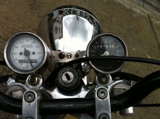 Sr 400 อินวอย สรรพสามิตฉบับจริง คารบู fcr 39 mm Sr 400 อินวอย สรรพสามิตฉบับจริง คารบู fcr 39 mm