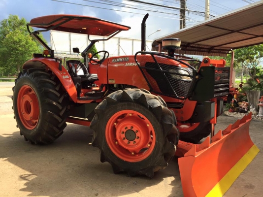 ขายรถไถ Kubota M8540 (4WD) พร้อมดันหน้า ผานบุกเบิกช้าง รถพร้อมใช้งานครับ