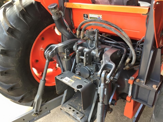 ขายรถไถ Kubota M8540 (4WD) พร้อมดันหน้า ผานบุกเบิกช้าง รถพร้อมใช้งานครับ