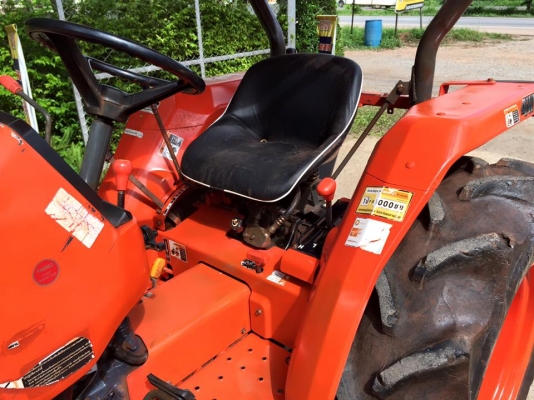 ขายรถไถKubota L3408 (4WD) พร้อมใบมีดหน้า และผานบุกเบิกช้าง รถพร้อมใช้งาน