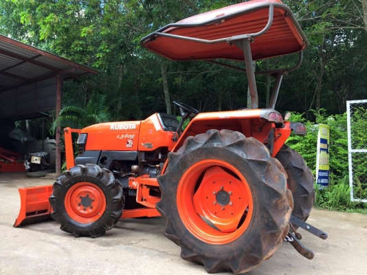 ขายรถไถKubota L3408 (4WD) พร้อมใบมีดหน้า และผานบุกเบิกช้าง รถพร้อมใช้งาน