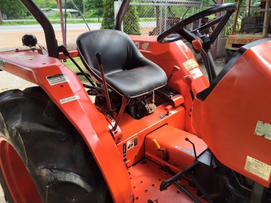 ขายรถไถKubota L3408 (4WD) พร้อมใบมีดหน้า และผานบุกเบิกช้าง รถพร้อมใช้งาน