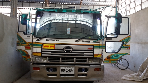 ขายรถสิบล้อฮีโน่ โปรเฟีย  สภาพพร้อมใช้งานจัดไฟแนนซ์ได้500000ครับ